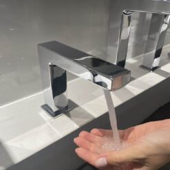 Vòi lavabo cảm ứng TOTO TLE25006A (TLE25006V)