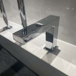 Vòi lavabo cảm ứng TOTO TLE25006A (TLE25006V)