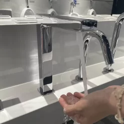 Vòi lavabo cảm ứng TOTO TLE25008V