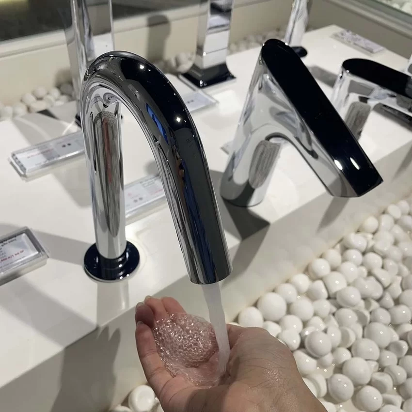 Vòi lavabo cảm ứng TOTO TLE26006A 12 Vòi Lavabo Cảm Ứng TOTO TLE26006A - Hình 1
