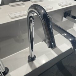 Vòi lavabo cảm ứng TOTO TLE26008V