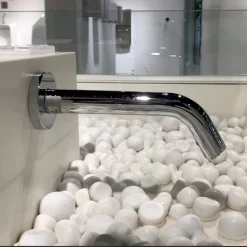 Vòi lavabo cảm ứng TOTO TLE26010A