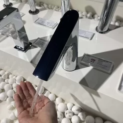 Vòi lavabo cảm ứng TOTO TLE27002A 17 Vòi lavabo cảm ứng TOTO TLE27002A