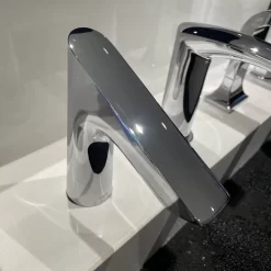 Vòi lavabo cảm ứng TOTO TLE27002A 19 Vòi lavabo cảm ứng TOTO TLE27002A