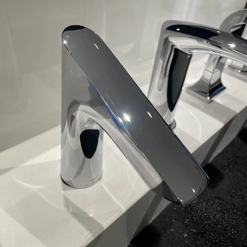 Vòi lavabo cảm ứng TOTO TLE27002A 11 Vòi lavabo cảm ứng TOTO TLE27002A