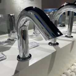 Vòi lavabo cảm ứng TOTO TLE28002A