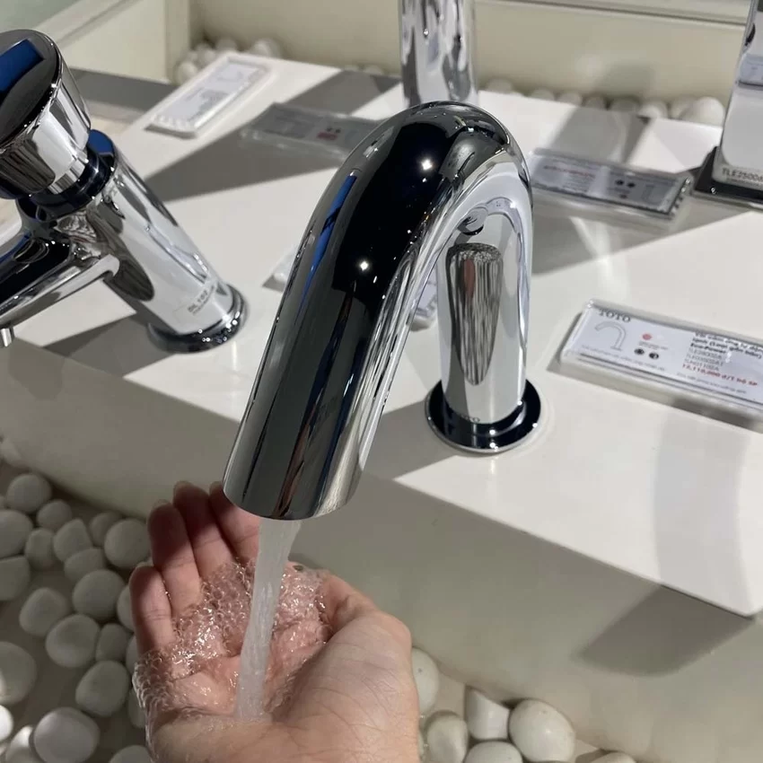 Vòi lavabo cảm ứng TOTO TLE28002A 14 Hải Yến Home - Địa chỉ mua vòi TLE28002A tin cậy