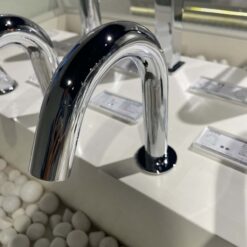 Vòi lavabo cảm ứng TOTO TLE29002A