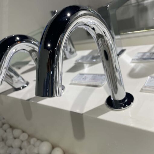 Vòi lavabo cảm ứng TOTO TLE29002A