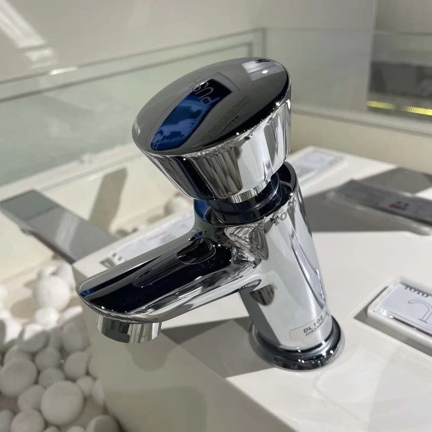 Thiết kế TOTO DL102 Thiết kế hiện đại của vòi lavabo TOTO DL102