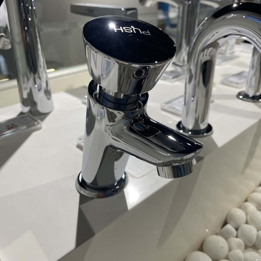 Vòi Lavabo TOTO DL102 Trong Không Gian Thực Tế