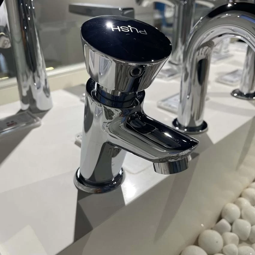 Vòi Lavabo TOTO DL102 Thực Tế Vòi Lavabo TOTO DL102 Trong Không Gian Thực Tế