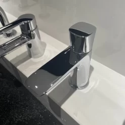 Vòi lavabo lạnh TOTO TLG04101B 17 Vòi lavabo lạnh TOTO TLG04101B