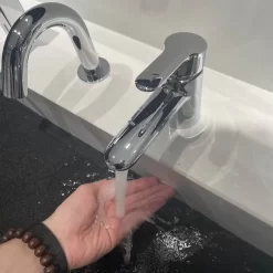 Vòi lavabo lạnh TOTO TVLC101NSR