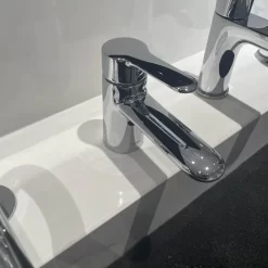 Vòi lavabo lạnh TOTO TVLC101NSR