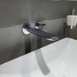 Vòi lavabo nóng lạnh gắn tường GA TOTO TLG04310BB