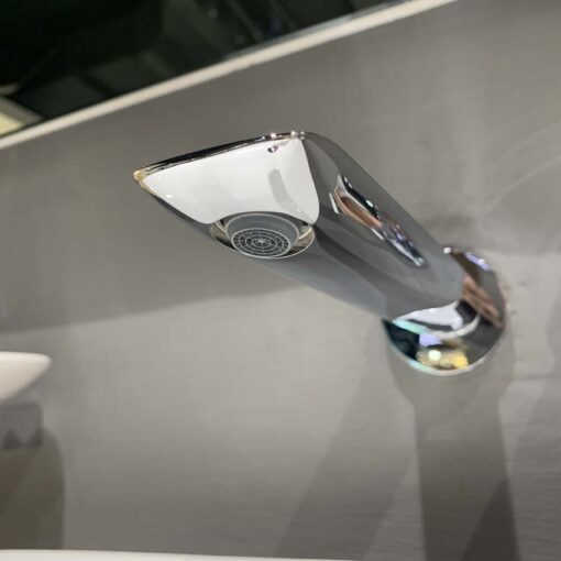 Vòi lavabo nóng lạnh gắn tường GA TOTO TLG04310BB