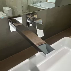 Vòi lavabo nóng lạnh gắn tường GB TOTO TLG10308BB (TLG10308B) 18 Vòi lavabo nóng lạnh gắn tường GB TOTO TLG10308BB (TLG10308B)