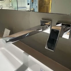Vòi lavabo nóng lạnh gắn tường GB TOTO TLG10308BB (TLG10308B) 16 Vòi lavabo nóng lạnh gắn tường GB TOTO TLG10308BB (TLG10308B)