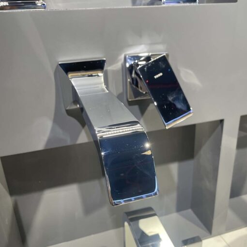 Vòi lavabo nóng lạnh gắn tường GC TOTO TLG08308BA