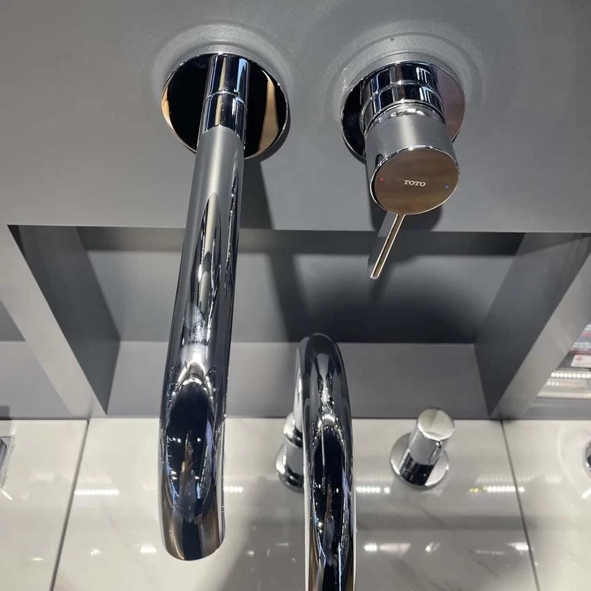 Vòi lavabo nóng lạnh gắn tường GF TOTO TLG11308BA (TLG11308B) 8 Vòi lavabo nóng lạnh gắn tường GF TOTO TLG11308BA (TLG11308B)