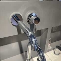Vòi lavabo nóng lạnh gắn tường GF TOTO TLG11308BA (TLG11308B)