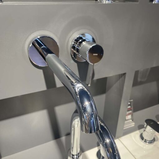 Vòi lavabo nóng lạnh gắn tường GF TOTO TLG11308BA (TLG11308B)