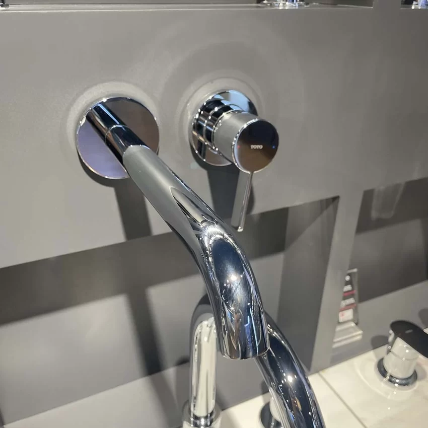 Vòi lavabo nóng lạnh gắn tường GF TOTO TLG11308BA (TLG11308B) 6 Vòi lavabo nóng lạnh gắn tường GF TOTO TLG11308BA (TLG11308B)