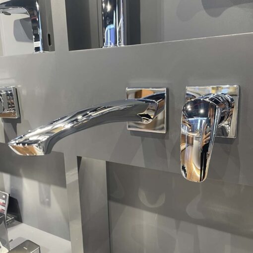 Vòi lavabo nóng lạnh gắn tường GM TOTO TLG09308BB