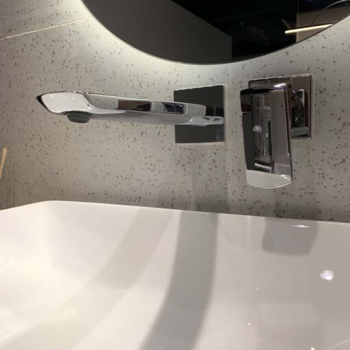 Vòi lavabo nóng lạnh gắn tường GR TOTO TLG02311BB (TLG02311B)