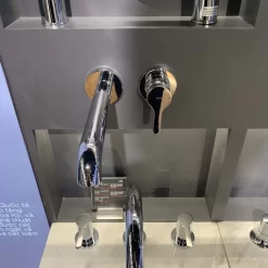Vòi lavabo nóng lạnh gắn tường LB TOTO TLS01310B