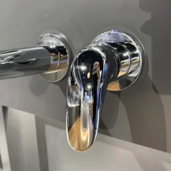 Vòi lavabo nóng lạnh gắn tường LC TOTO TLS03308B