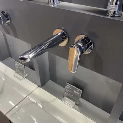 Vòi lavabo nóng lạnh gắn tường LF TOTO TLS04308B
