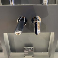 Vòi lavabo nóng lạnh gắn tường LF TOTO TLS04308B