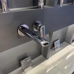 Vòi lavabo nóng lạnh gắn tường LF TOTO TLS04308B