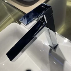 Vòi lavabo nóng lạnh GB TOTO TLG10305V