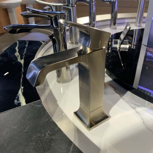 Vòi lavabo nóng lạnh GC TOTO TLG08303V