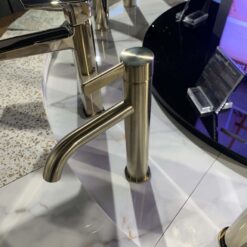 Vòi lavabo nóng lạnh GF TOTO TLG11303V