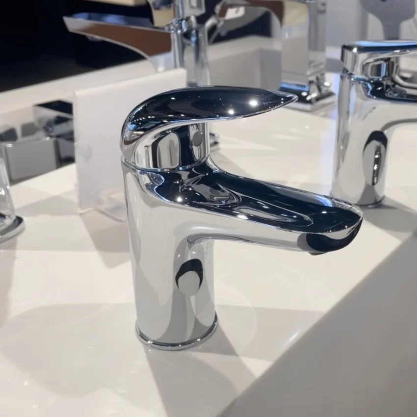 Vòi lavabo nóng lạnh LC TOTO TLS03301V Vòi lavabo nóng lạnh LC TOTO TLS03301V - Hải Yến Home