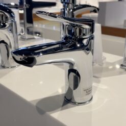 Vòi lavabo nóng lạnh LF TOTO TLS04301V