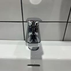 Vòi lavabo nóng lạnh Rei-S TOTO TTLR302F-1NR 14 Vòi lavabo nóng lạnh Rei-S TOTO TTLR302F-1NR