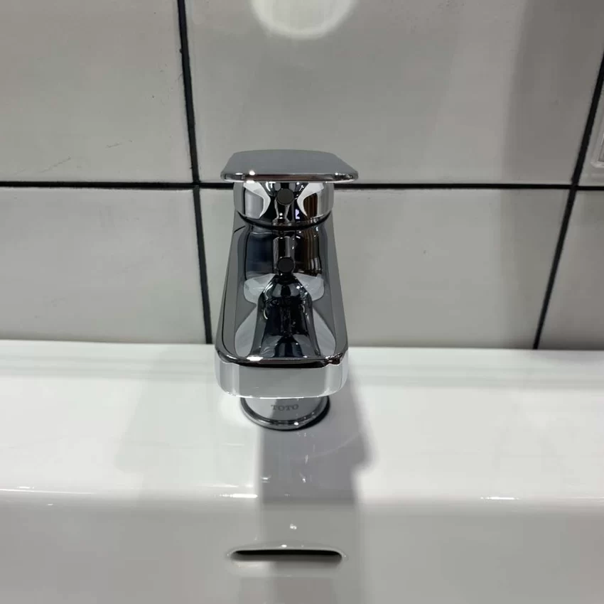 TOTO TTLR302F-1NR Vòi Lavabo Nóng Lạnh Rei-S TOTO TTLR302F-1NR - TTLR302F-1NR