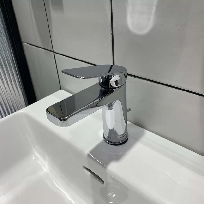 TOTO TTLR302F-1NR Vòi Lavabo Nóng Lạnh Rei-S TOTO TTLR302F-1NR - TTLR302F-1NR