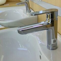 Vòi lavabo nóng lạnh TOTO TLS06301V