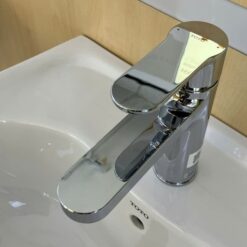 Vòi lavabo nóng lạnh TOTO TLS06301V1