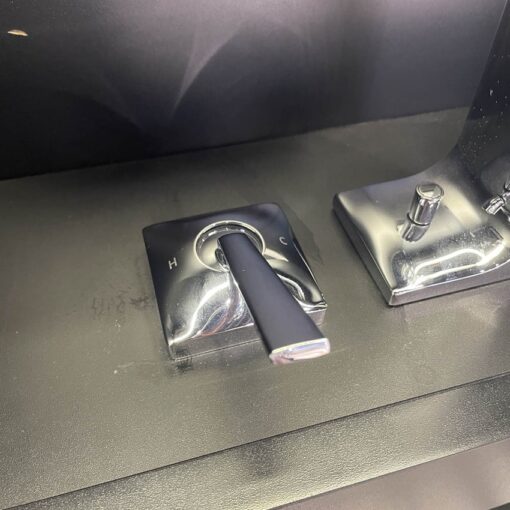 Vòi lavabo nóng lạnh ZL TOTO TLP02304B