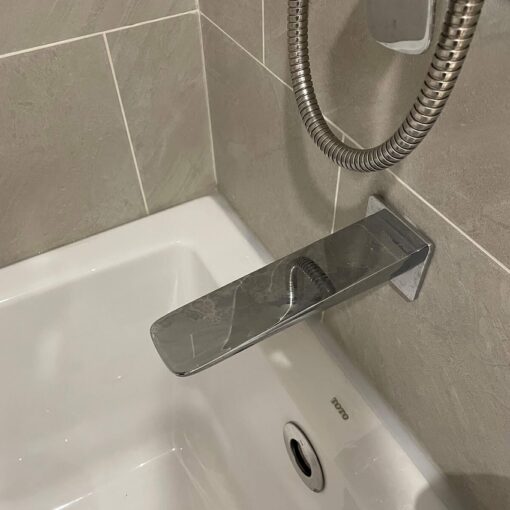 Vòi xả bồn âm tường GR TOTO TBG02001B