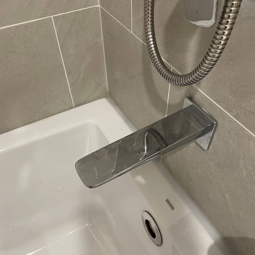 Vòi xả bồn âm tường GR TOTO TBG02001B - Sản phẩm 1