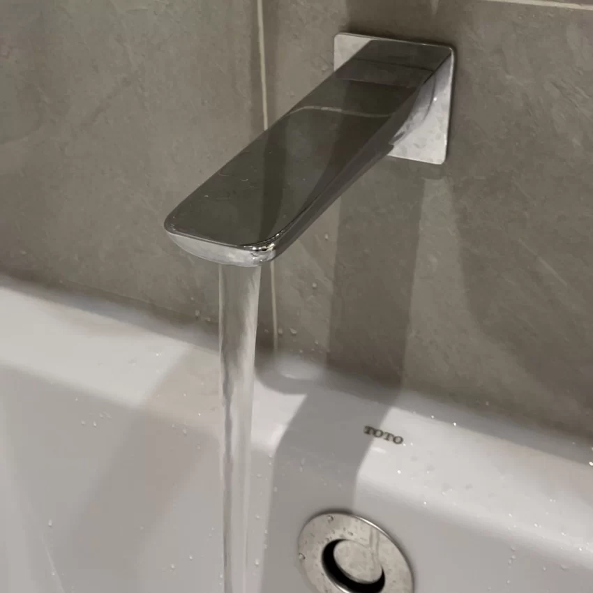 Vòi xả bồn âm tường GR TOTO TBG02001B 19 Vòi xả bồn âm tường GR TOTO TBG02001B - Sản phẩm 2