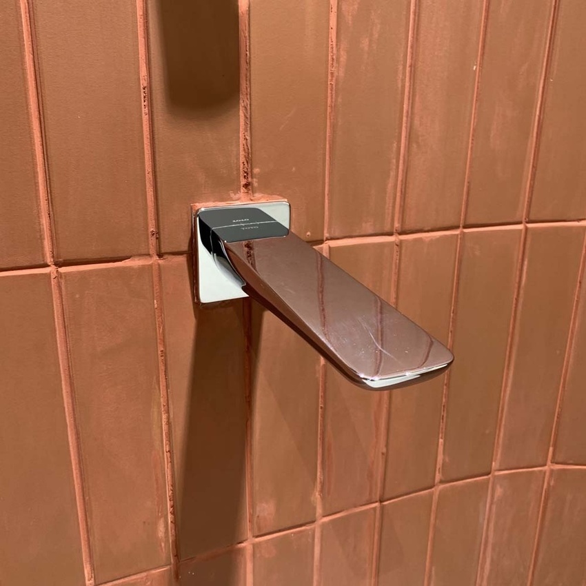 Vòi xả bồn âm tường GR TOTO TBG02001B - Sản phẩm 3